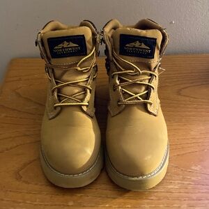 Northwest Territory Tan Lace-Up Work Boots Size 6M